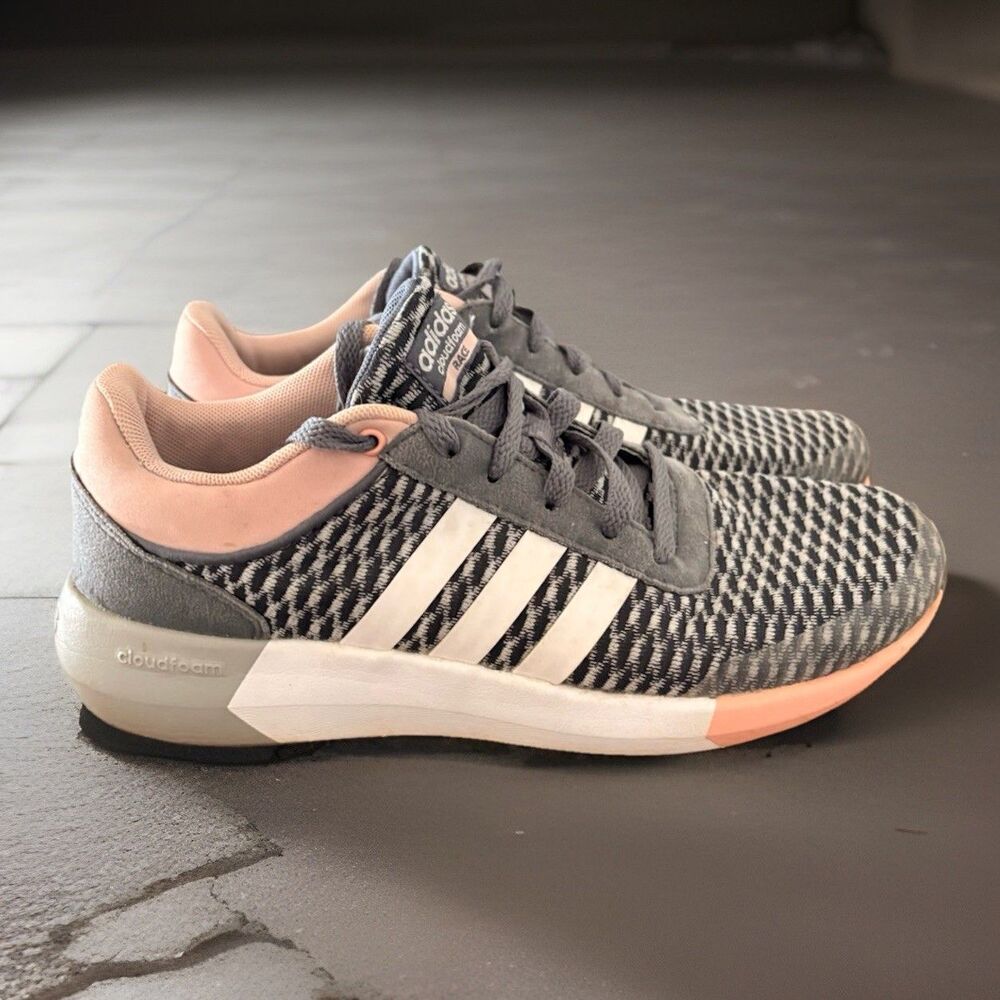 Womens Adidas Cloud foam Race 7.5 Gray While Baby Pink